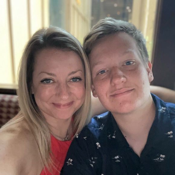 Meet your Posher, Christina - Picture 7 of 8